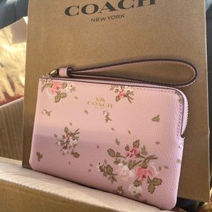 COACH Spring 2020 Floral Wristlet